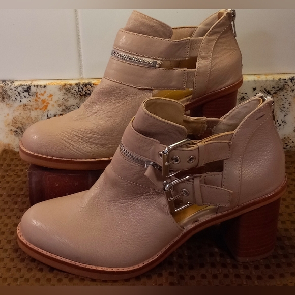 Ankle Boots dv (dolce vita) Tan Size 9 - Picture 2 of 16